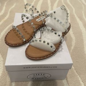 Steve Madden Travel Clear sandal size 6.5